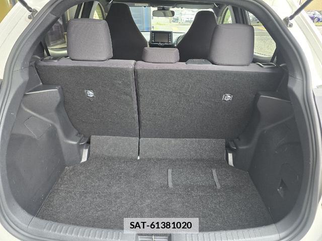 Toyota YARIS 2020-04 7813944-11