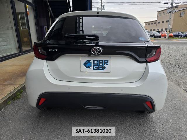 Toyota YARIS 2020-04 7813944-14