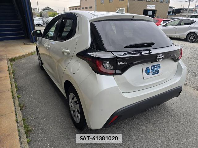 Toyota YARIS 2020-04 7813944-15