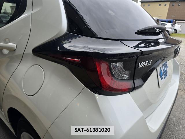Toyota YARIS 2020-04 7813944-16
