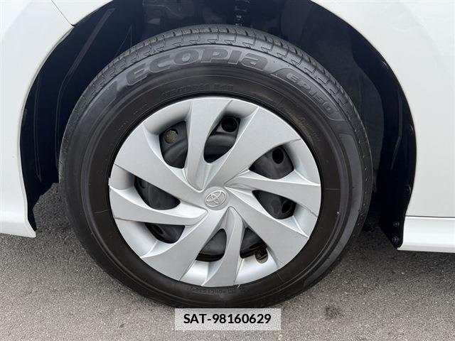 Toyota YARIS 2024-06 7814376-16