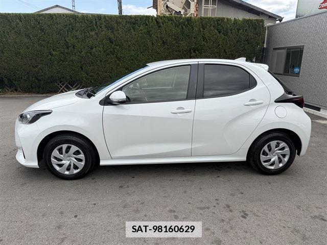 Toyota YARIS 2024-06 7814376-2