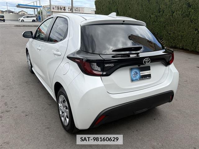 Toyota YARIS 2024-06 7814376-9