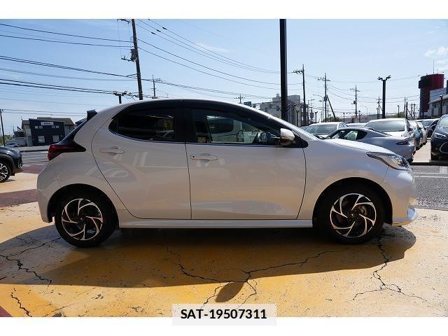 Toyota YARIS 2021-02 7815700-19