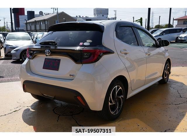 Toyota YARIS 2021-02 7815700-2