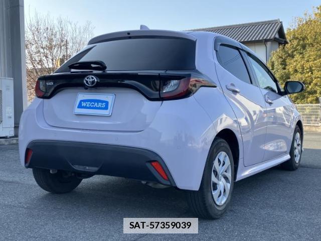 Toyota YARIS 2021-05 7816338-2