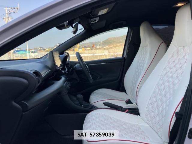 Toyota YARIS 2021-05 7816338-6