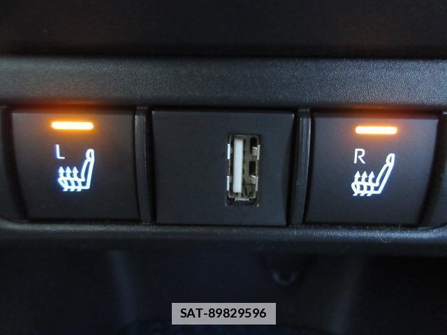 Toyota YARIS 2020-10 7820530-15