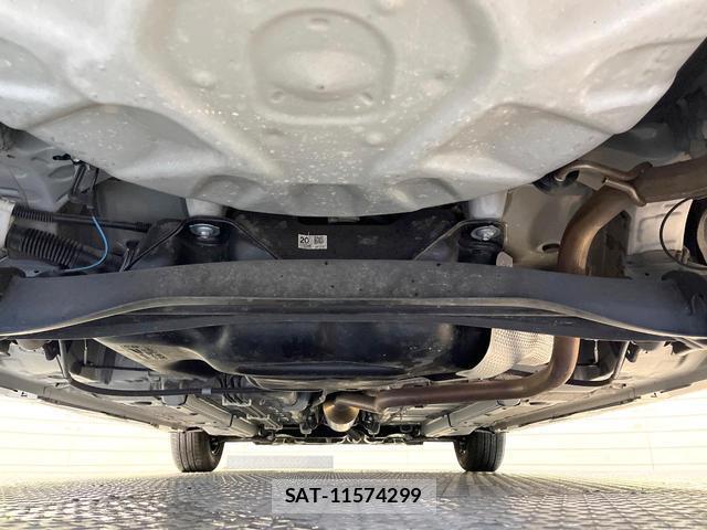 Toyota YARIS 2022-09 7820542-18