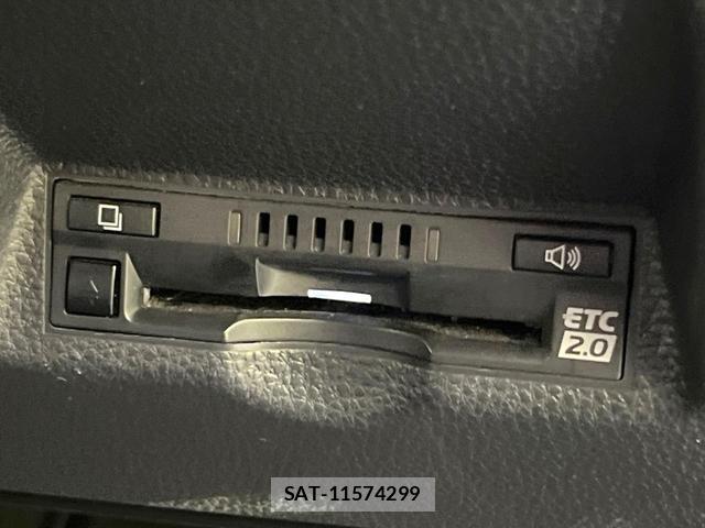 Toyota YARIS 2022-09 7820542-5