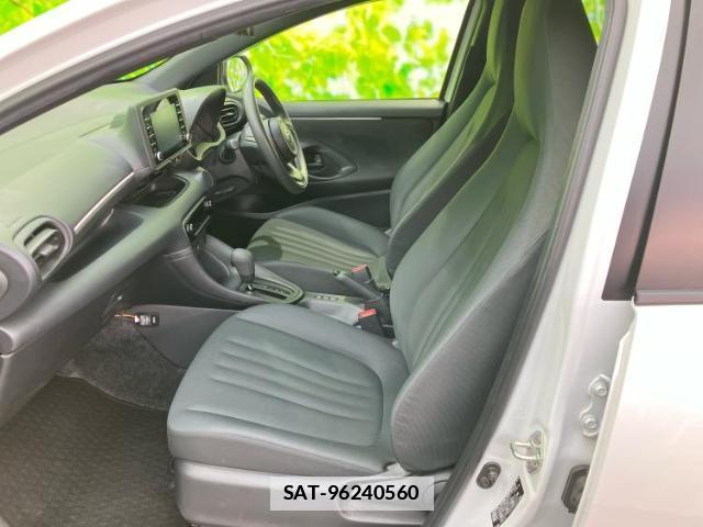 Toyota YARIS 2023-05 7821195-5