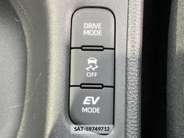 Toyota YARIS 2021-03 7821537-13