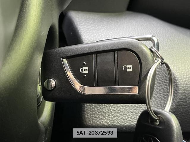 Toyota YARIS 2023-05 7821671-10