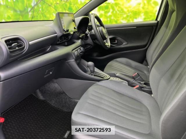 Toyota YARIS 2023-05 7821671-5