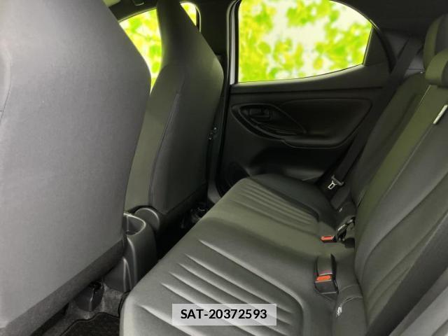 Toyota YARIS 2023-05 7821671-6
