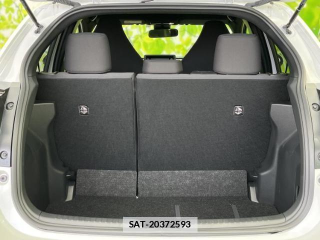 Toyota YARIS 2023-05 7821671-7