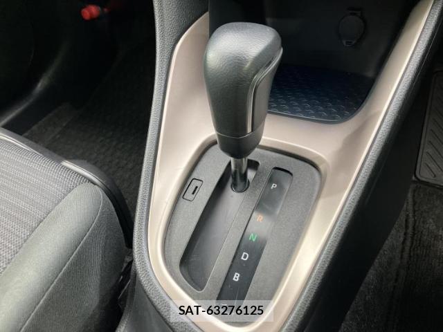 Toyota YARIS 2022-03 7821777-15