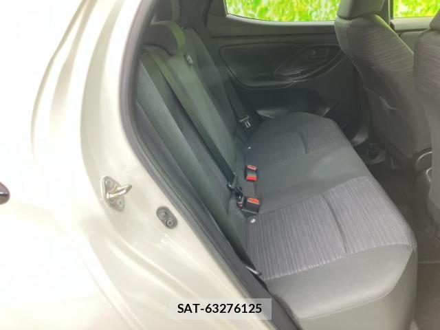 Toyota YARIS 2022-03 7821777-6