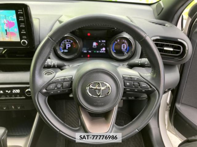 Toyota YARIS 2020-06 7822340-13