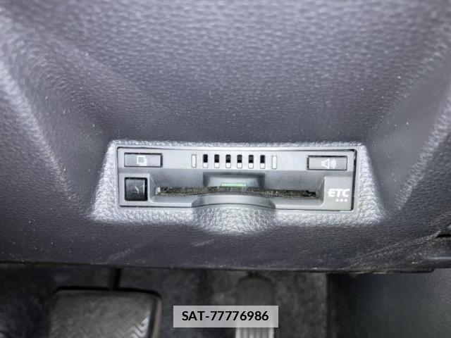 Toyota YARIS 2020-06 7822340-17