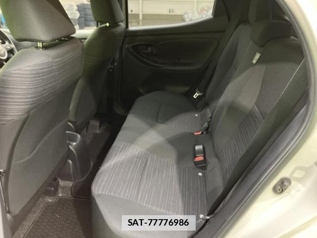 Toyota YARIS 2020-06 7822340-7