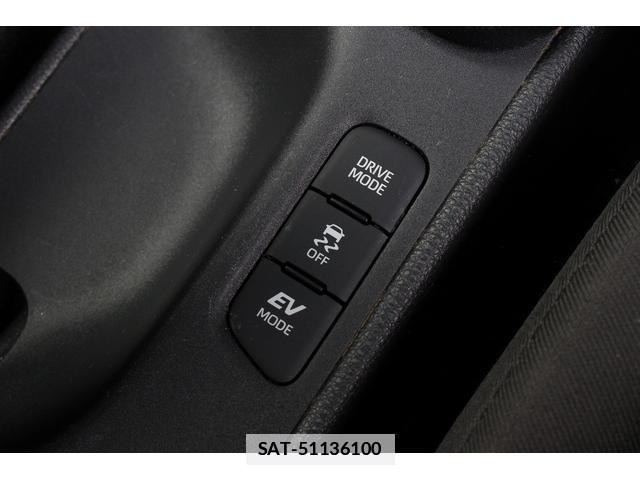 Toyota YARIS 2021-07 7822917-16