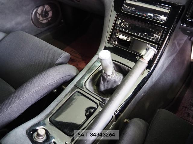 Nissan 180SX 1996-09 7867477-17