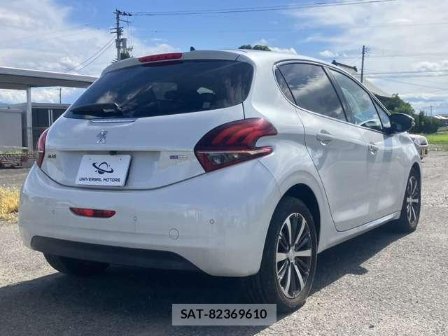 Peugeot 208 2016-01 7869921-13