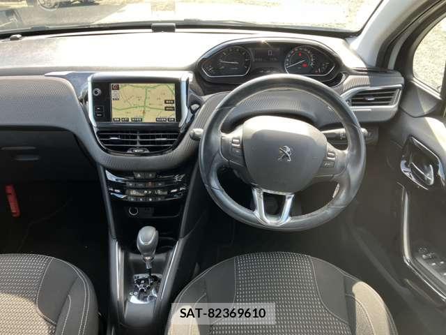 Peugeot 208 2016-01 7869921-15