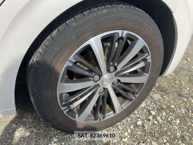 Peugeot 208 2016-01 7869921-19