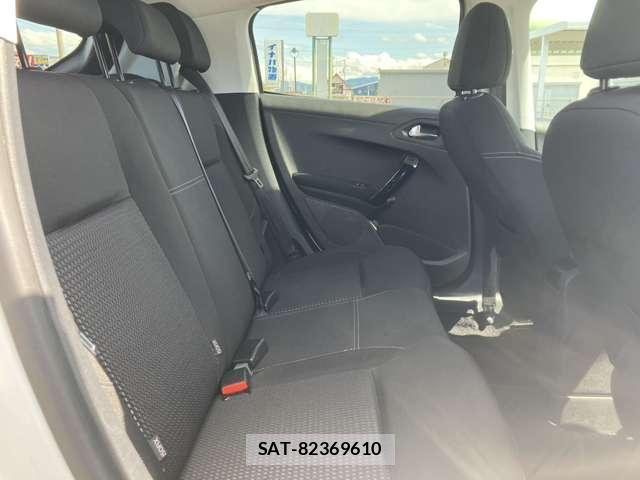 Peugeot 208 2016-01 7869921-6