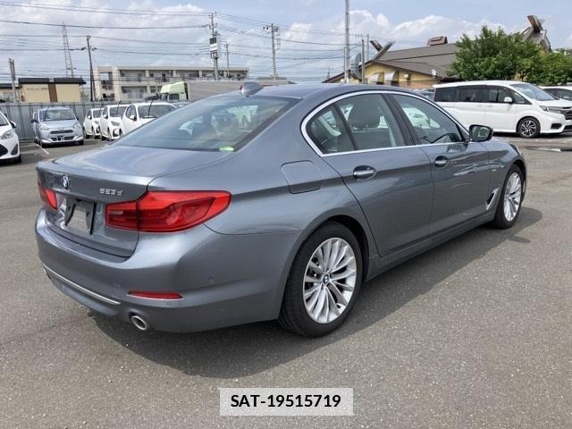 Bmw 5 SERIES 2017-06 7871176-1