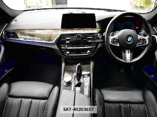 Bmw 5 SERIES 2019-06 7872519-1