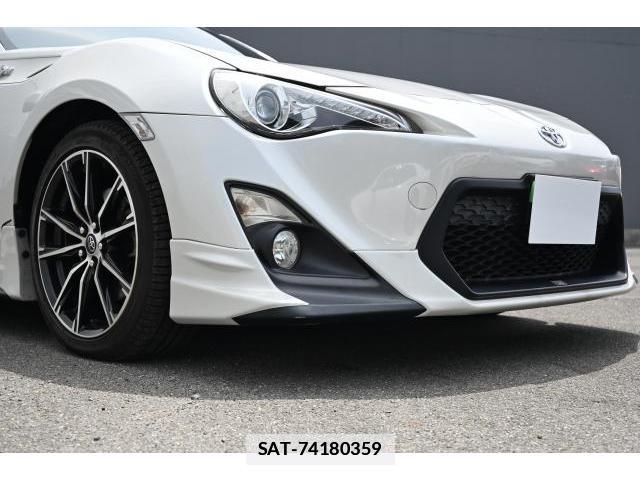 Toyota 86 2013-10 7867598-12
