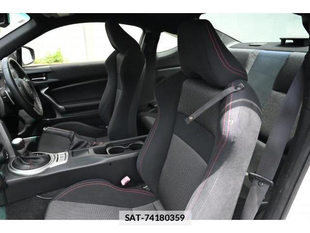 Toyota 86 2013-10 7867598-19