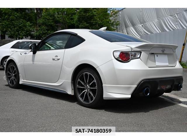 Toyota 86 2013-10 7867598-9