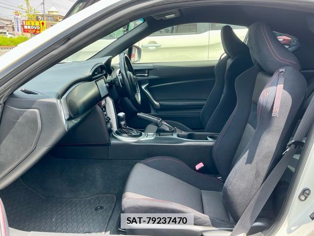 Toyota 86 2013-02 7867995-14