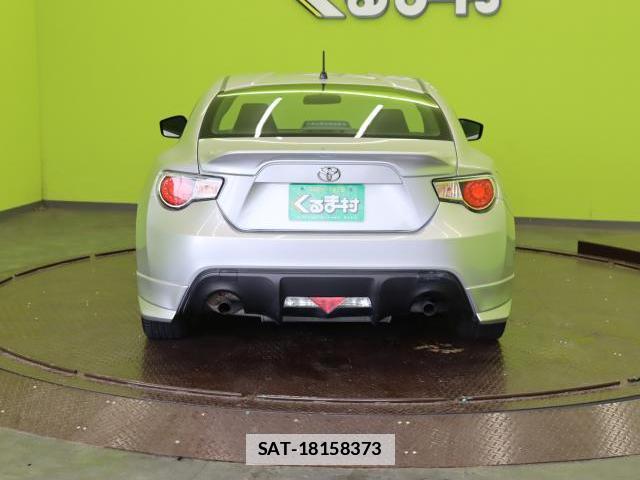 Toyota 86 2013-04 7871104-18