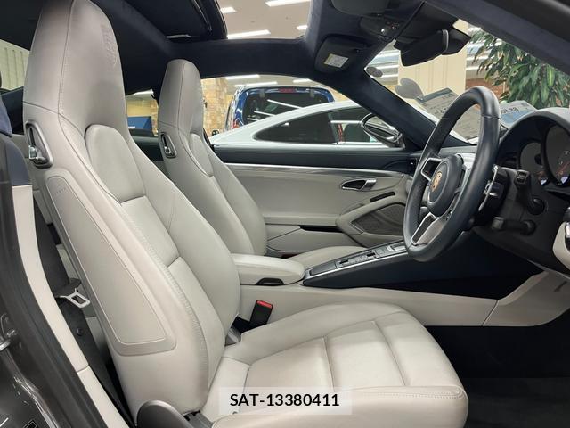 Porsche 911 2019-01 7871493-3