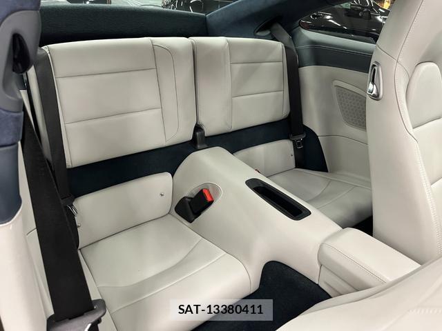 Porsche 911 2019-01 7871493-4