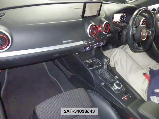 Audi A3 2019-07 7871196-2