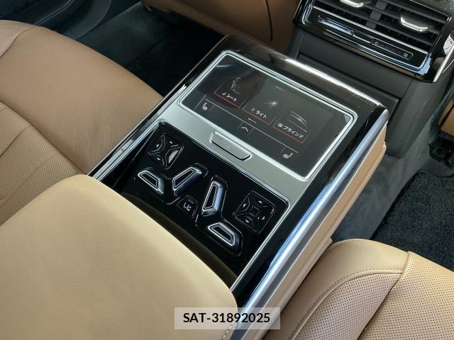Audi A8 2019-02 7872812-15