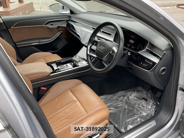 Audi A8 2019-02 7872812-6