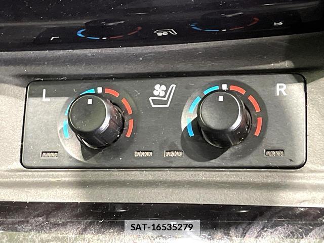 Toyota ALPHARD HYBRID 2018-05 7868427-7