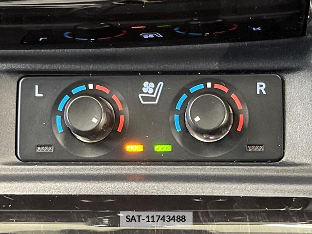 Toyota ALPHARD 2022-03 7867860-4