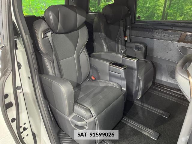Toyota ALPHARD 2023-12 7867869-7
