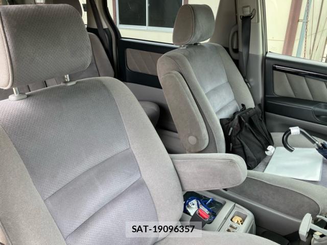 Toyota ALPHARD 2005-04 7868569-14