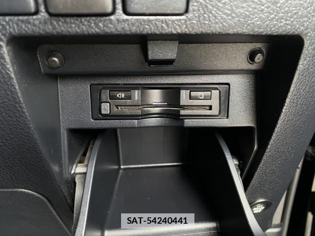 Toyota ALPHARD 2017-01 7869467-7
