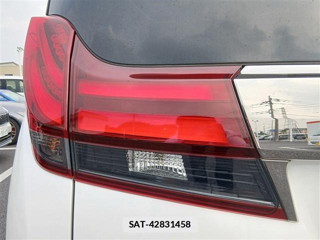 Toyota ALPHARD 2017-06 7872294-15