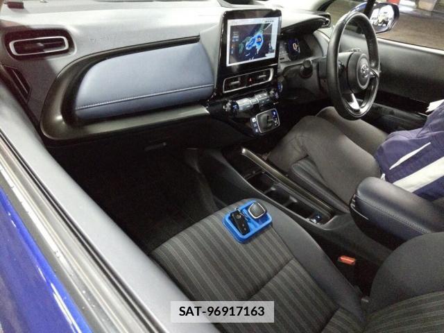 Toyota AQUA 2022-03 7867005-2